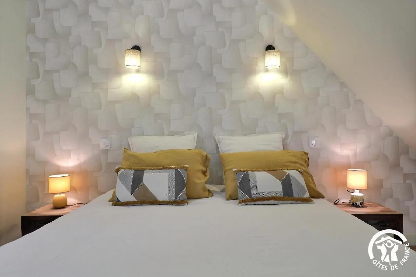Le Jardin De Quercus Bed & Breakfast Bazouges-la-Perouse 0*,