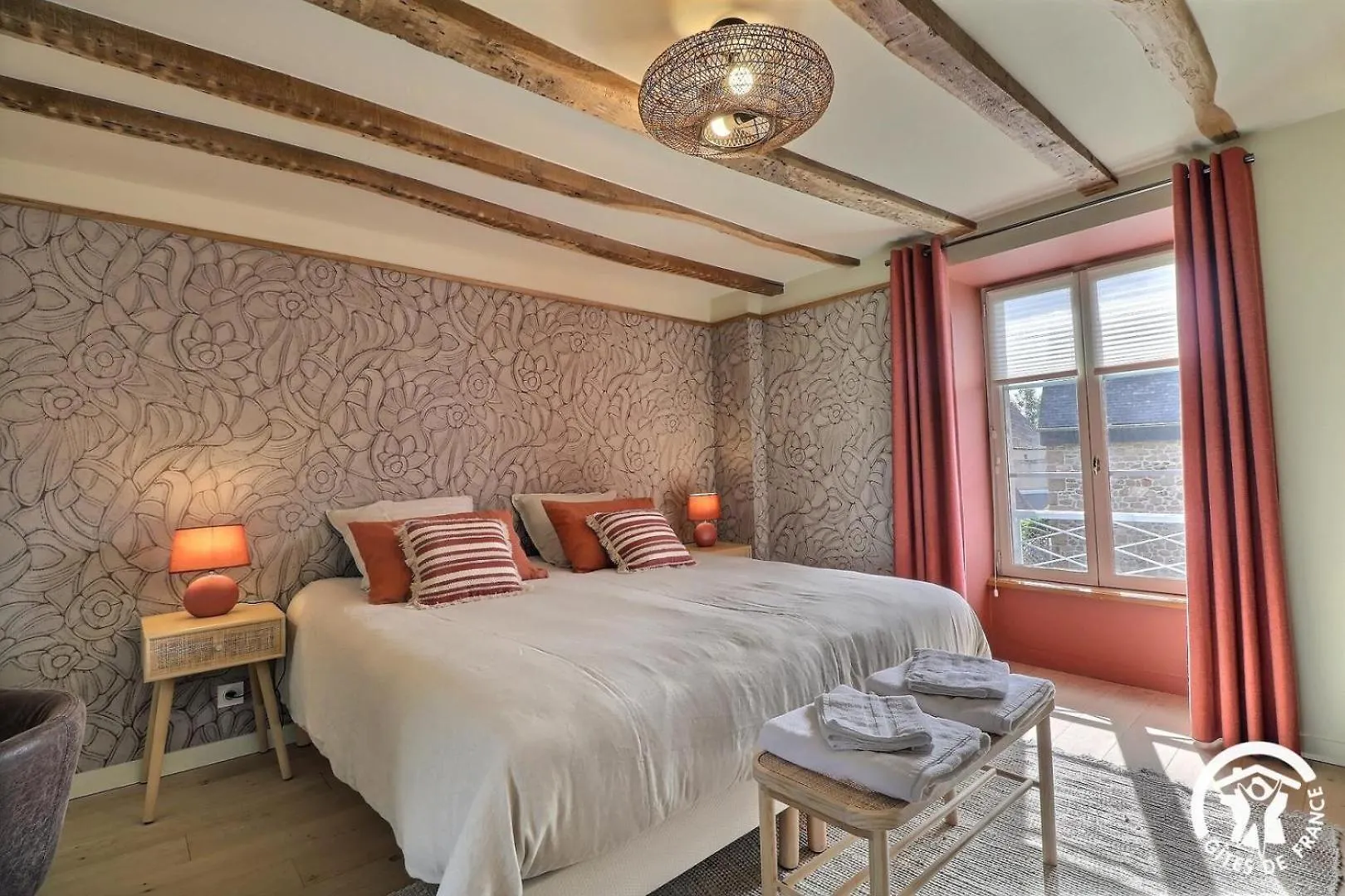 Le Jardin De Quercus Bed & Breakfast Bazouges-la-Perouse 0*,  France