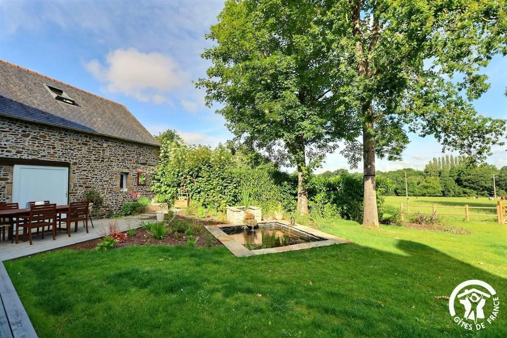 Le Jardin De Quercus Bed & Breakfast Bazouges-la-Perouse